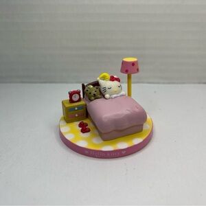 Sanrio Hello Kitty Sleeping Time Bedroom 2" Mini Figure 3D Diorama Toy